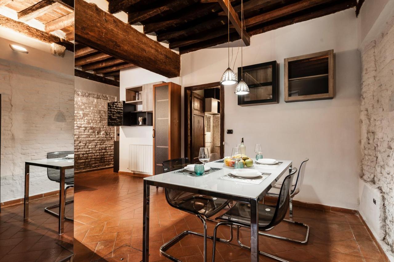 Апартаменты Hostly - Garden House Near The Tower - Historical House With Private Garden Пиза Экстерьер фото